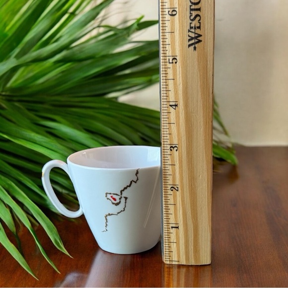 Vintage Noritake Japan Modernist Cup & Glossy Black Saucer Set – Red & Gold - Picture 9 of 11